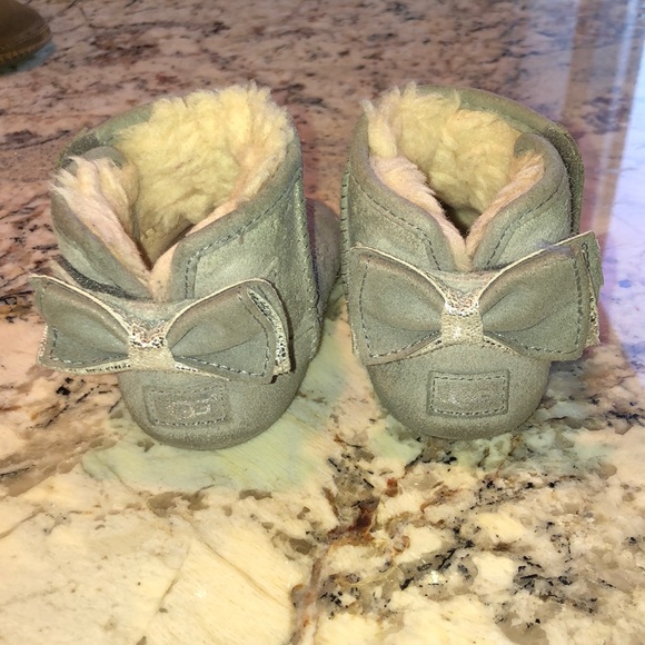 ๐HP๐ UGG Jesse Bow Starry Lite baby boots - Picture 3 of 10